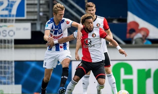 她在比赛中 她在比赛中