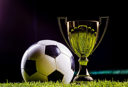 在现代足球 在现代足球