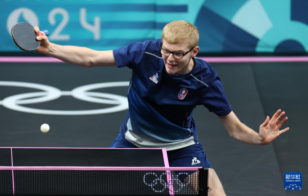 都充满悬念 都充满悬念