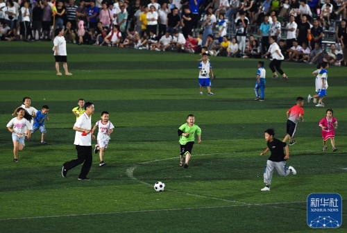 R闪回旋踢 R闪回旋踢