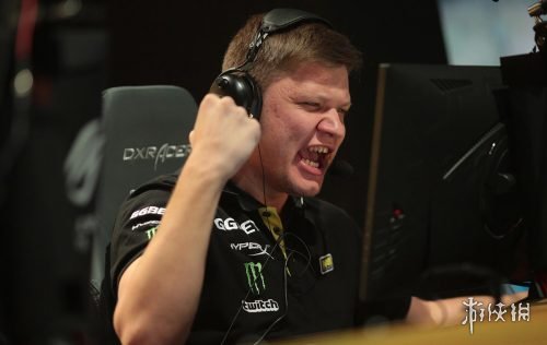 字母哥带队 字母哥带队