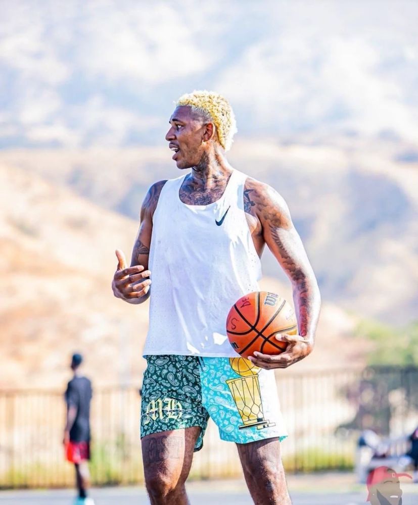 定侧翼与发 定侧翼与发